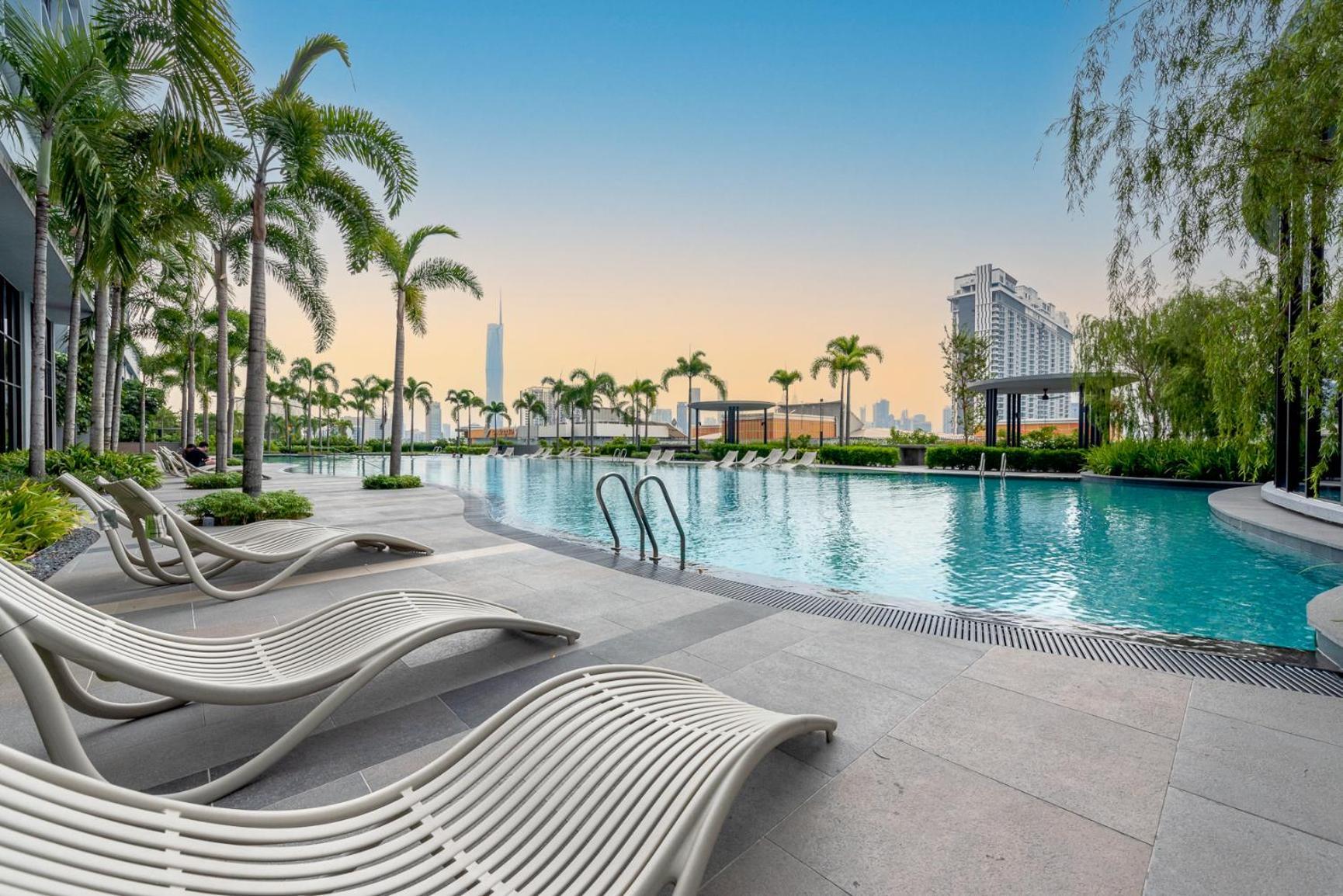 Tallest Concept Theme Suite Klcc Kuala Lumpur Exterior photo